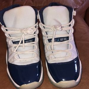 Kids Air Jordan 11 Retro WHITE/UNIVERSITY BLUE-MIDNIGHT NAVY